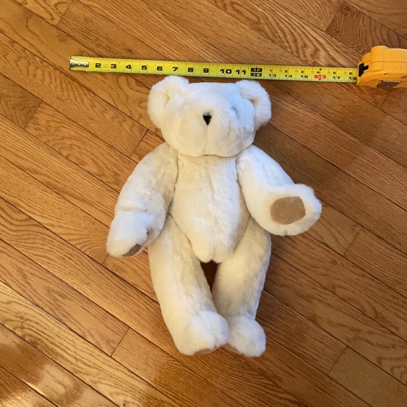 Vermont Teddy Bear, jointed, cream colored fur, blue eyes, in EUC - Picture 9 of 10